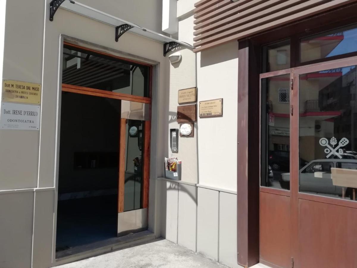 L'Angolo Xxiv Maggio Villa Lecce Bagian luar foto